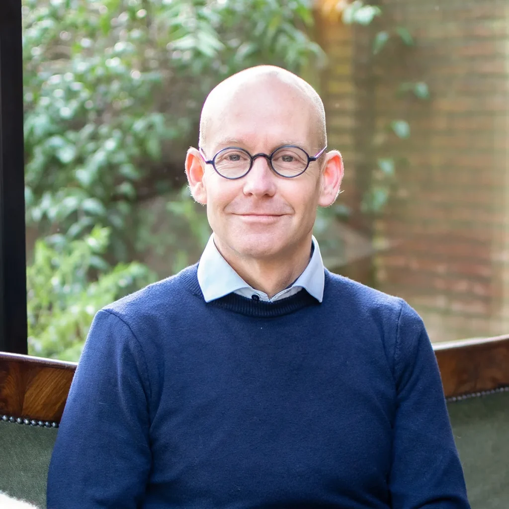 Frits Henstra: MfN registermediator & advocaat